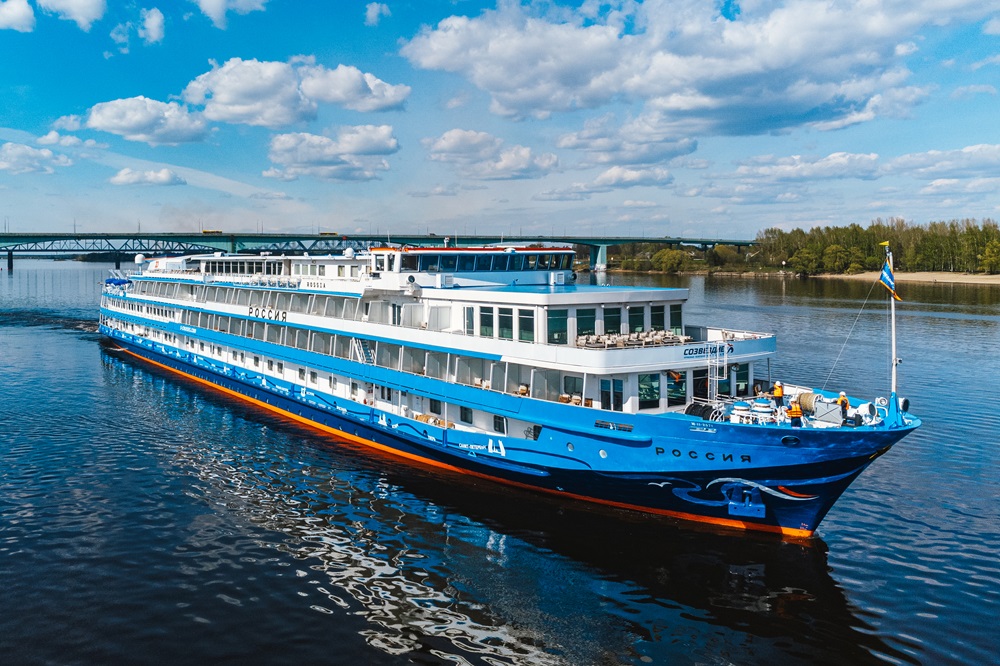 Теплоход Россия